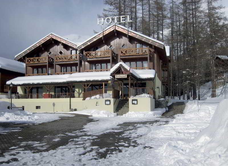 Hotel Alpenhof Обервальд Экстерьер фото